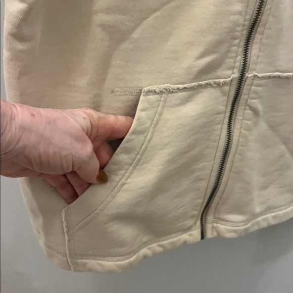 Eileen Fisher Sleeveless Vest Organic Cotton Full Front Zipper Size Medium Tan - Picture 4 of 9